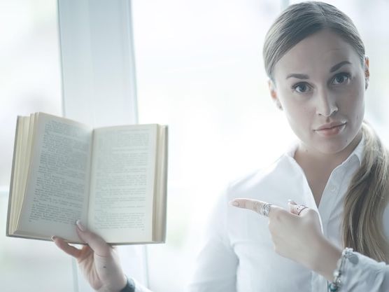 Przegląd najważniejszych publikacji o układzie nerwowym: kluczowe aspekty i funkcje